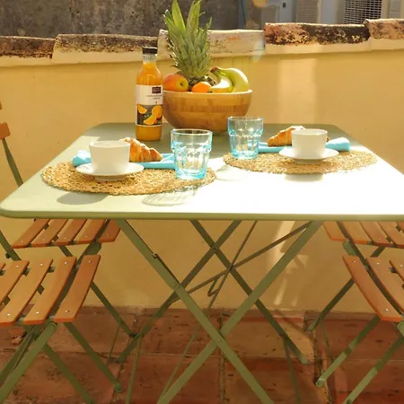 Chez Claire Proche Place Des Lices * 쎙뜨호뻬